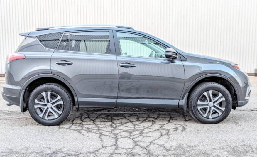 2016 TOYOTA RAV4 LE