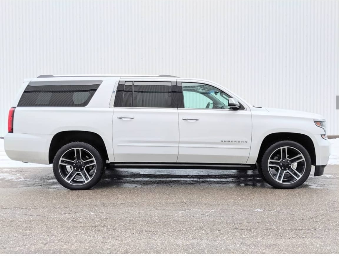 SOLD – 2018 CHEVROLET SUBURBAN PREMIER