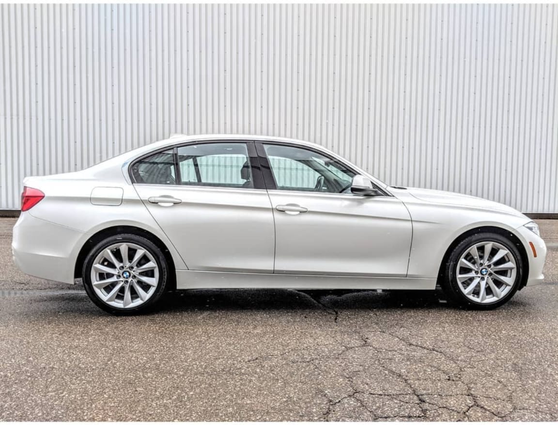 SOLD – 2017 BMW 320I DRIVE